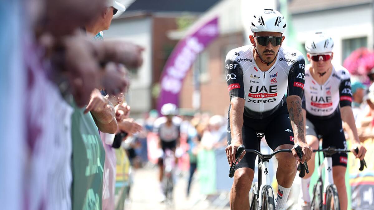 Espectacular batalla entre Tim Merlier y Juan Sebastián Molano en la primera etapa de Vuelta Bélgica