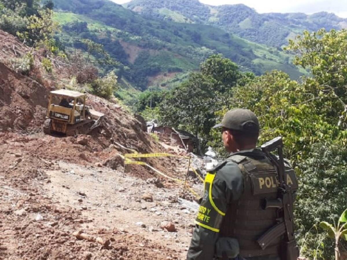 Por derrumbe en la vía a la costa, Caucasia pide habilitar el aeropuerto