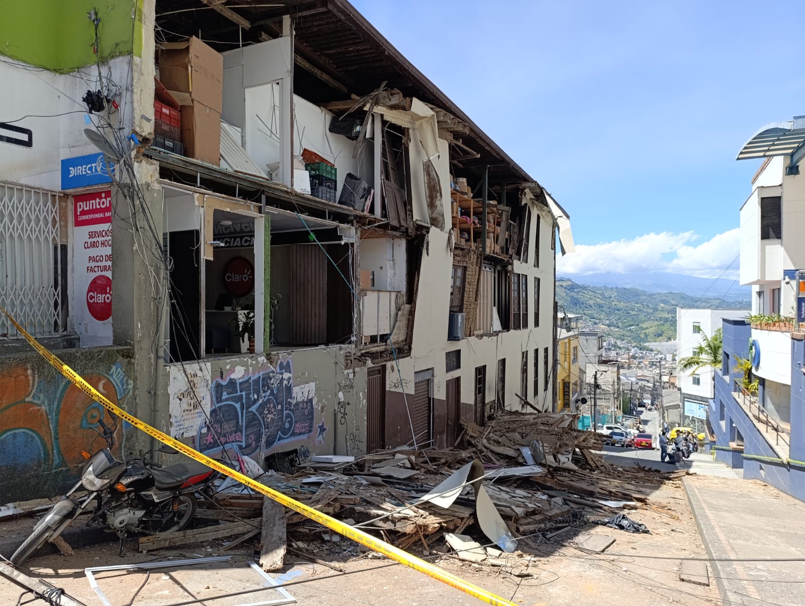 Viviendas afectadas en el centro de Manizales por el terremoto del lunes 10 de agosto.