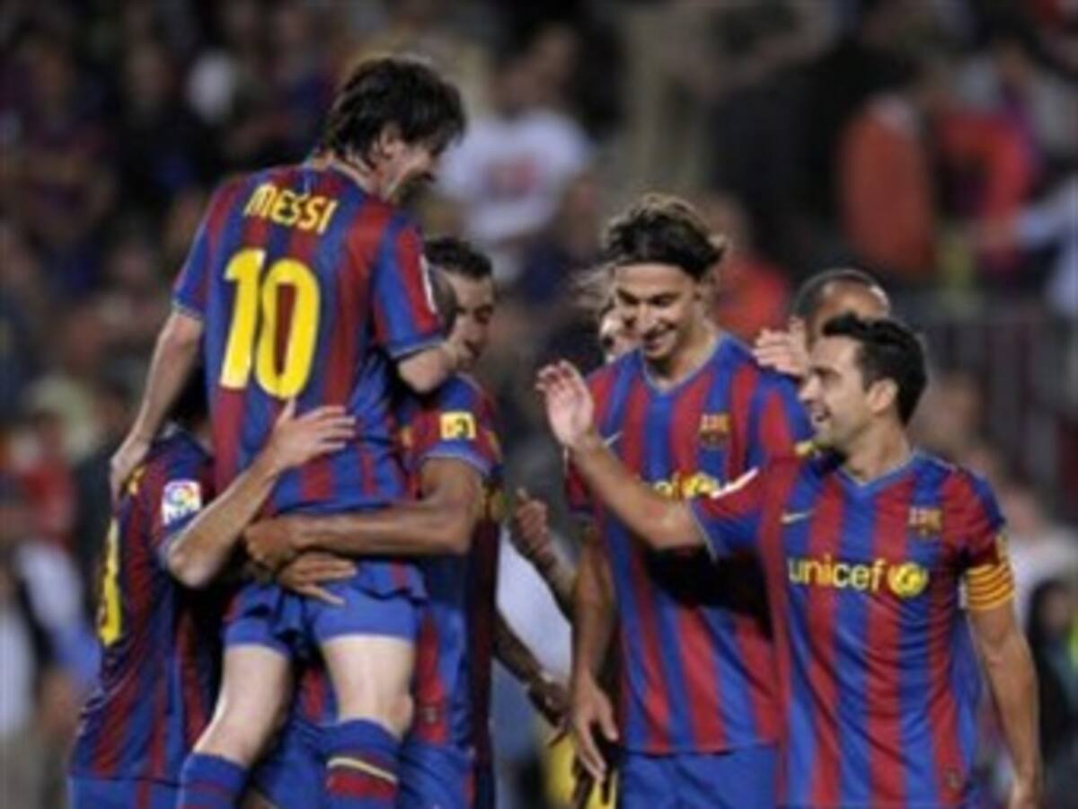 Valdés, Piqué, Xavi y Messi candidatos a Jugador del Año