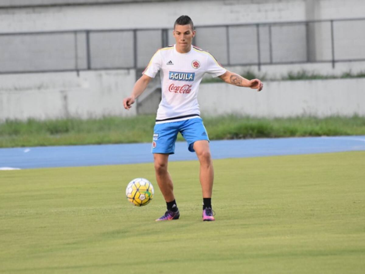 Matheus Uribe confirma lesión en la espalda y será baja en juegos de Eliminatorias