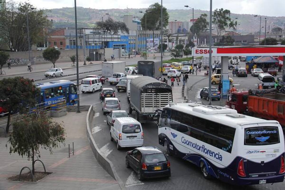 Desde el 24 de diciembre la terminal de transporte y el aeropuerto El Dorado han estado con gran afluencia de pasajeros que irán a otras ciudades o países para disfrutar de las fiestas de esta época. Fin de año no será la excepción.