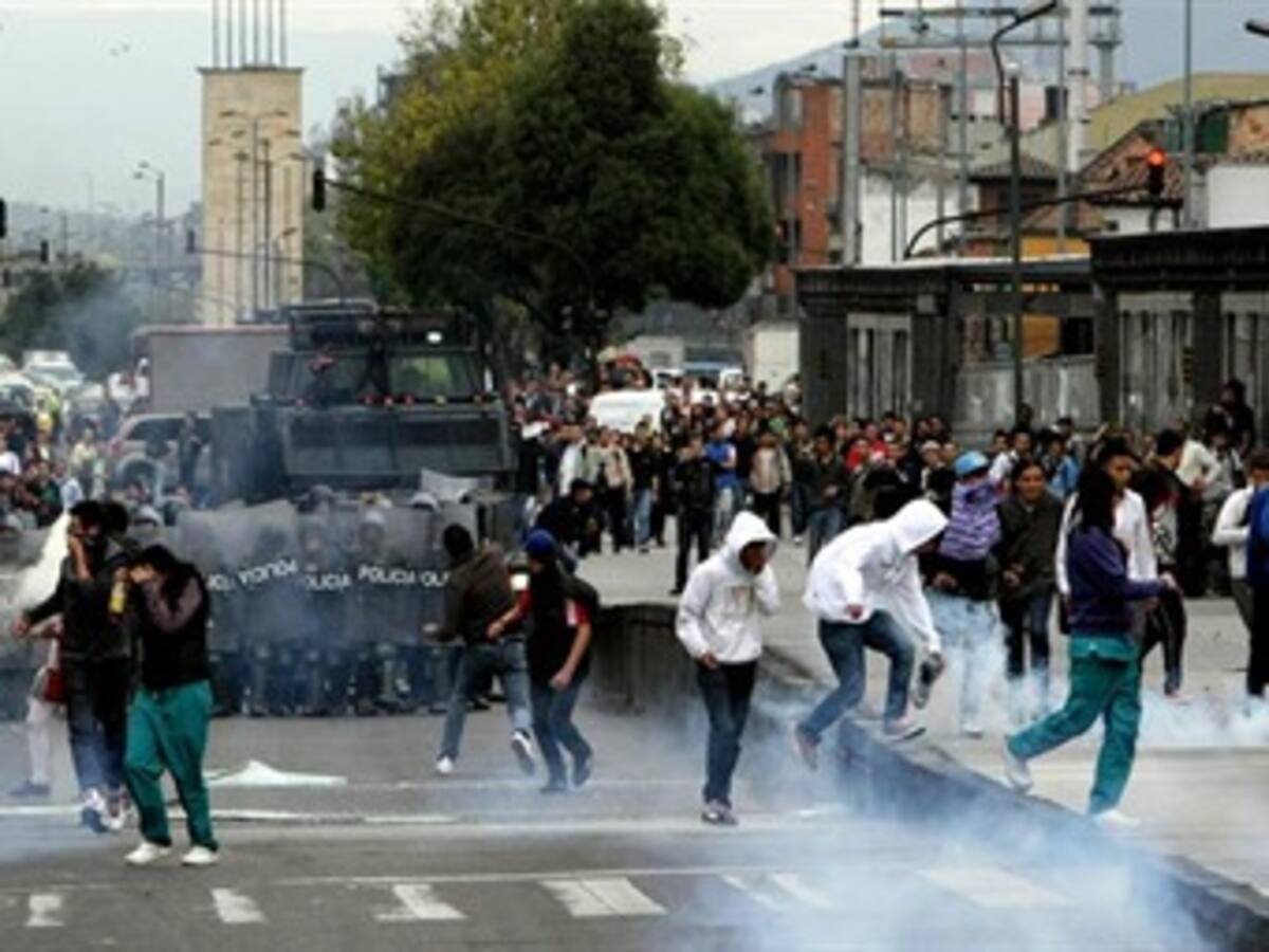 Continúa polémica por presunta participación del Polo Democrático en protestas contra Transmilenio