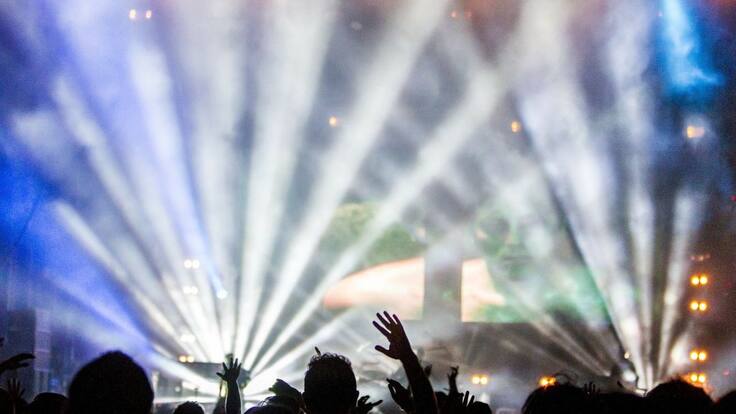 REGRESA SUELTA COMO GABETE