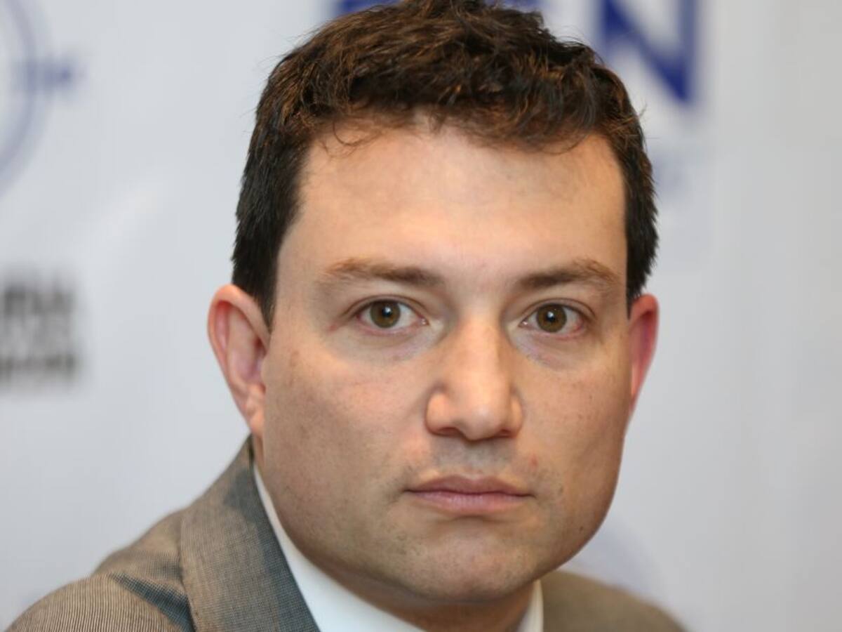 “Se están verificando sobrecostos por 420 mil millones de pesos”: Contralor