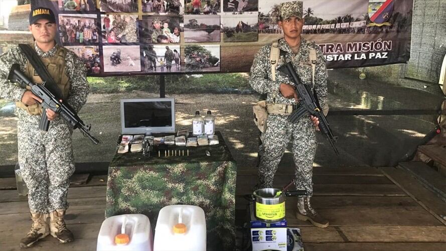 Decomisan más de 60 millones en embarcación en el Caquetá. Foto: Cortesía: Armada Nacional