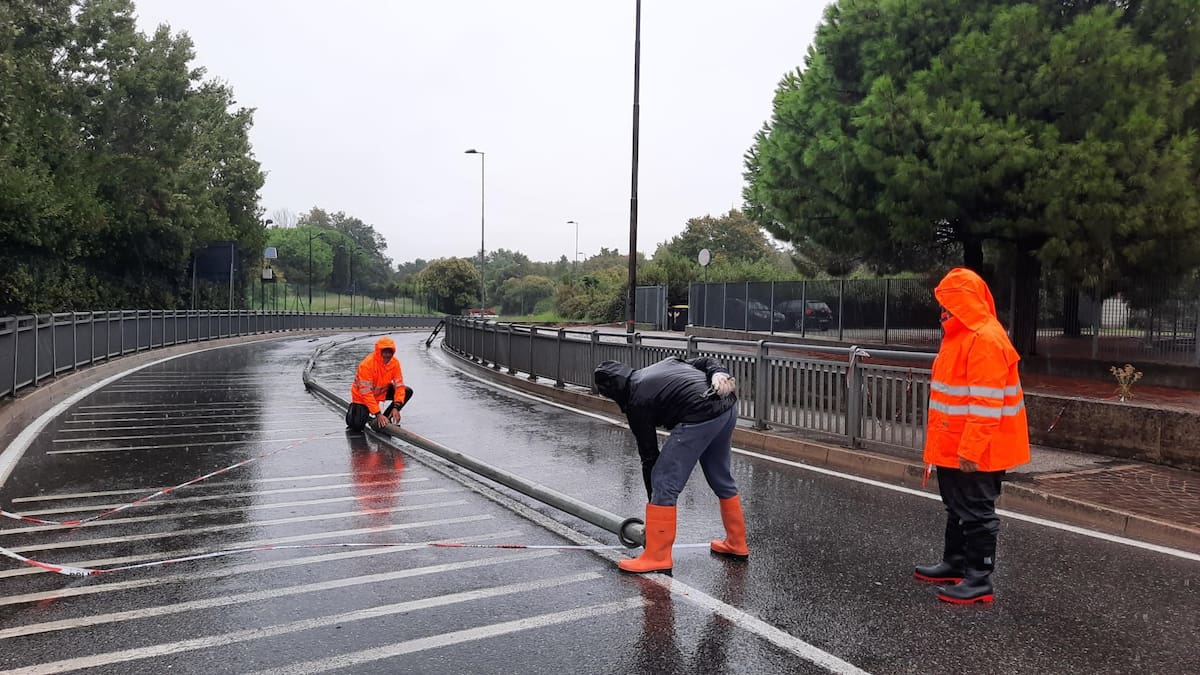Más de 2.000 personas evacuadas y un muerto por fuertes inundaciones en Italia