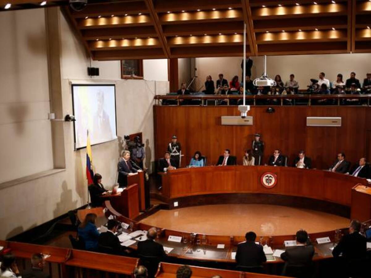 Las Farc aceptan la refrendación que avale la Corte Constitucional