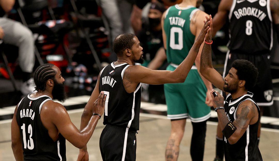 Bucks, Nets, Blazers y Mavs consiguen primera victoria en Play-offs de NBA