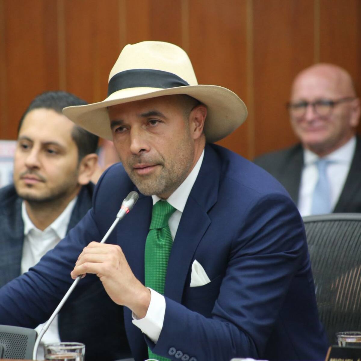 Andrés Guerra Hoyos renunció a la precandidatura a la Presidencia