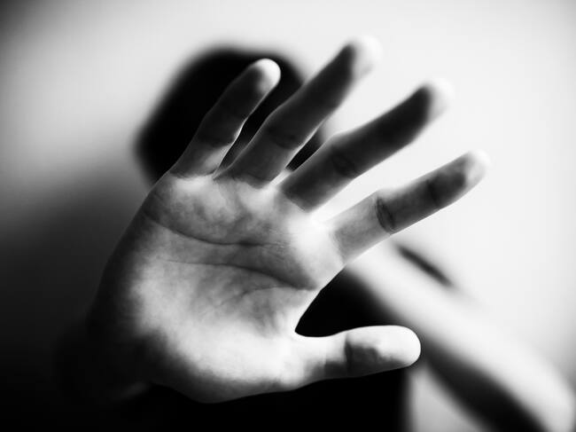 Mujer denuncia que edil de la Unión Patriótica la golpeó en Bogotá