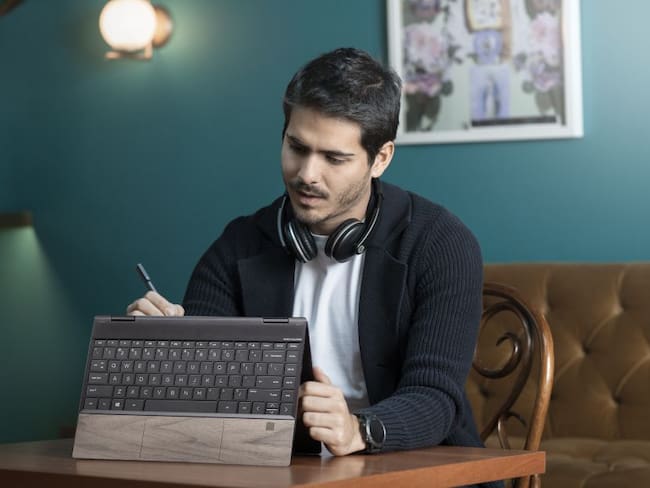 Activa tu creatividad y trabaja donde quieras con el portátil HP ENVY x360