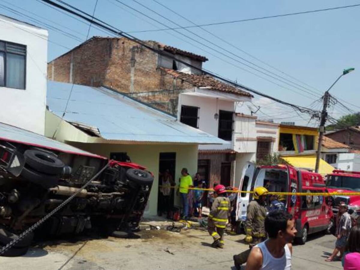 Tres personas heridas deja accidente en el oeste de Cali