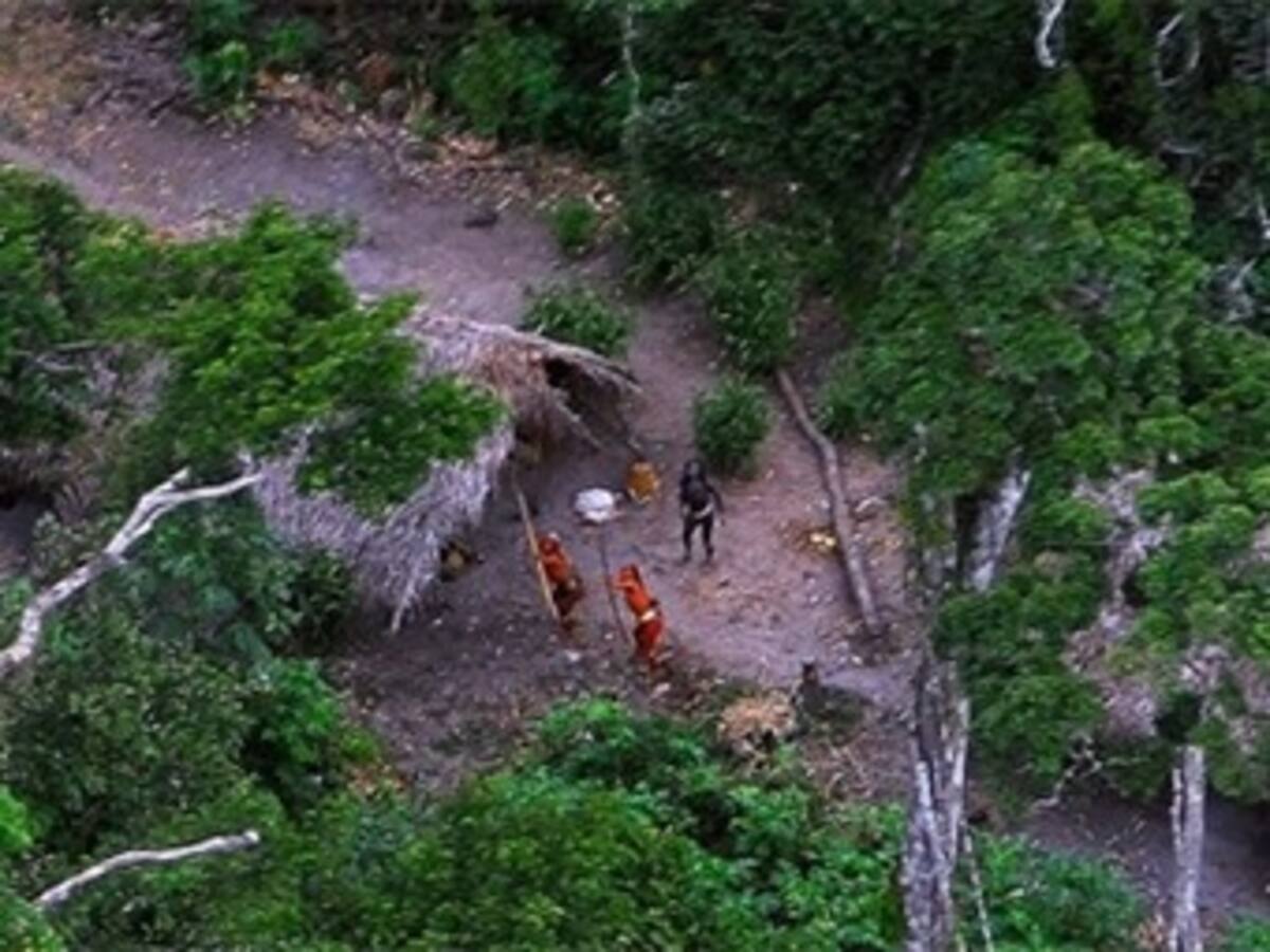 Tribu del Amazonas monitoreada con satélites para salvarla de la extinción