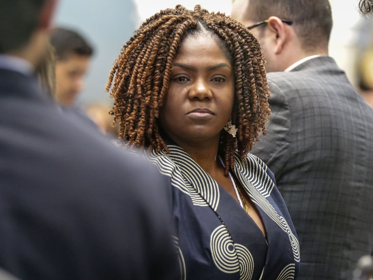 Al Oído: Francia Márquez, defraudada y defraudando, se despide sin legado