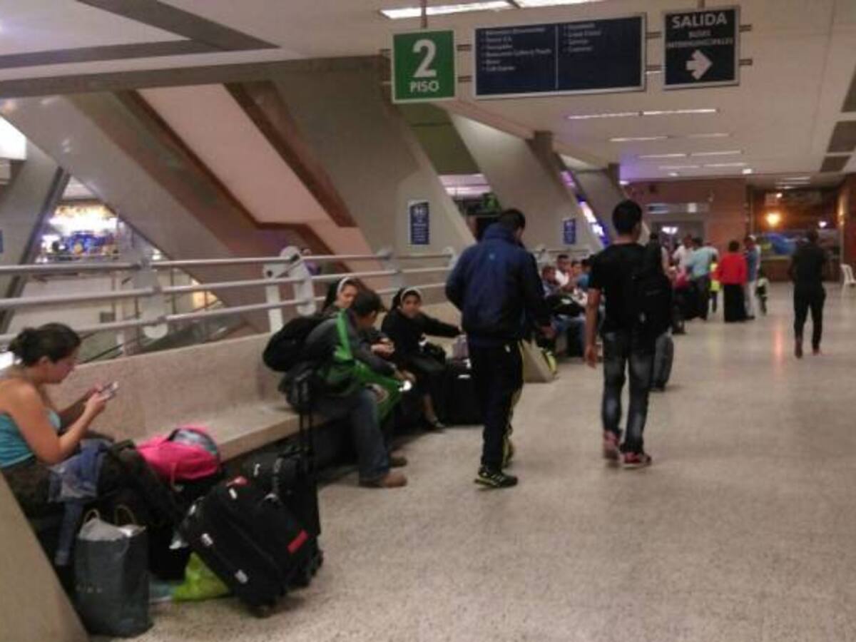 Por bloqueos en la vía Panamericana suspenden despachos de vehículos hacia el sur del país