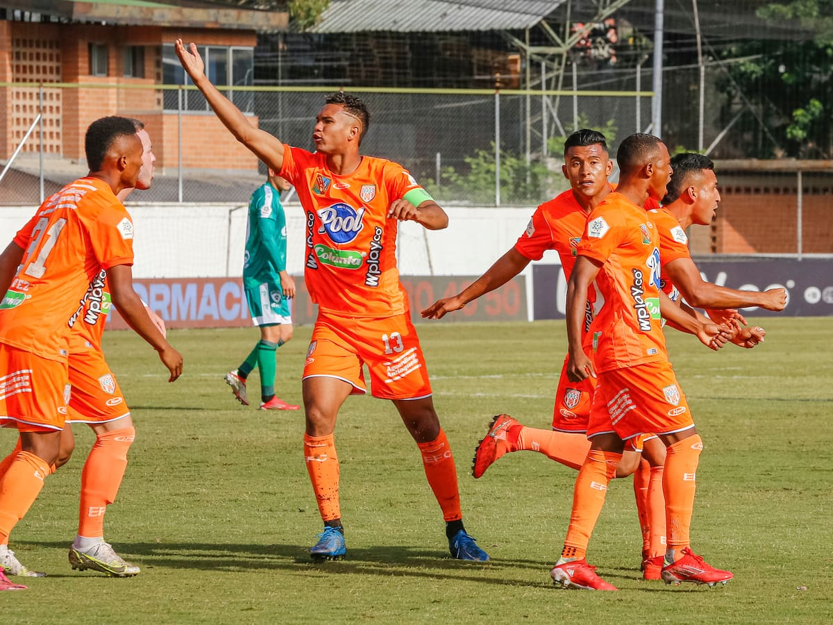 Envigado abrió la liga con importante y agónica victoria sobre Equidad