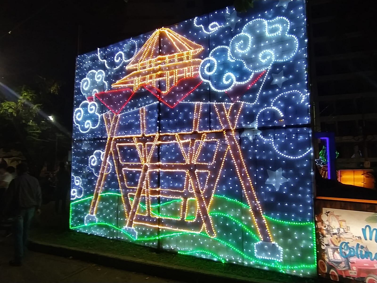 Alumbrado navideño parque de Los Fundadores en Armenia. Foto Cortesía Jorge Torres