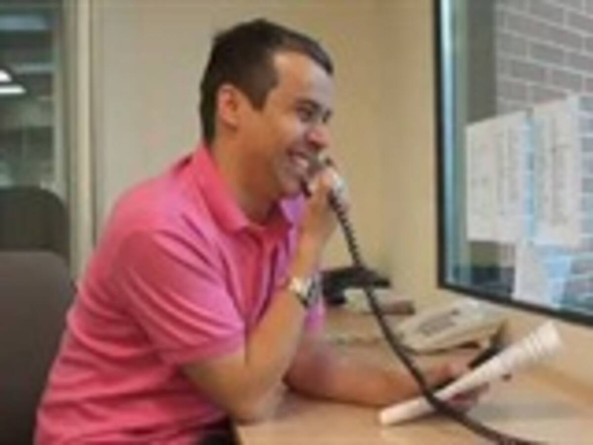 Uribe habla de las chuzadas y el mexicano cuenta un chiste