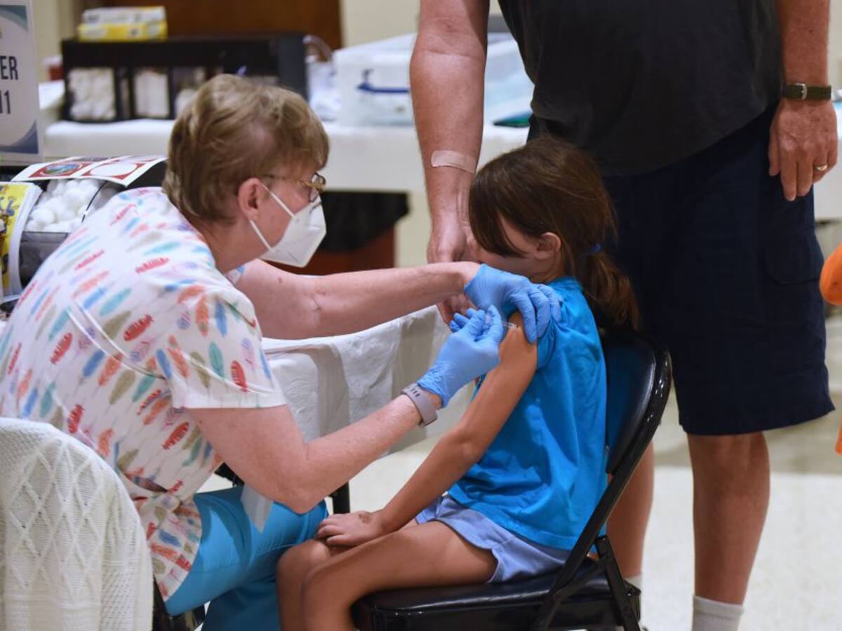 EE.UU. autoriza vacuna de refuerzo COVID-19 para niños de 5 a 11 años