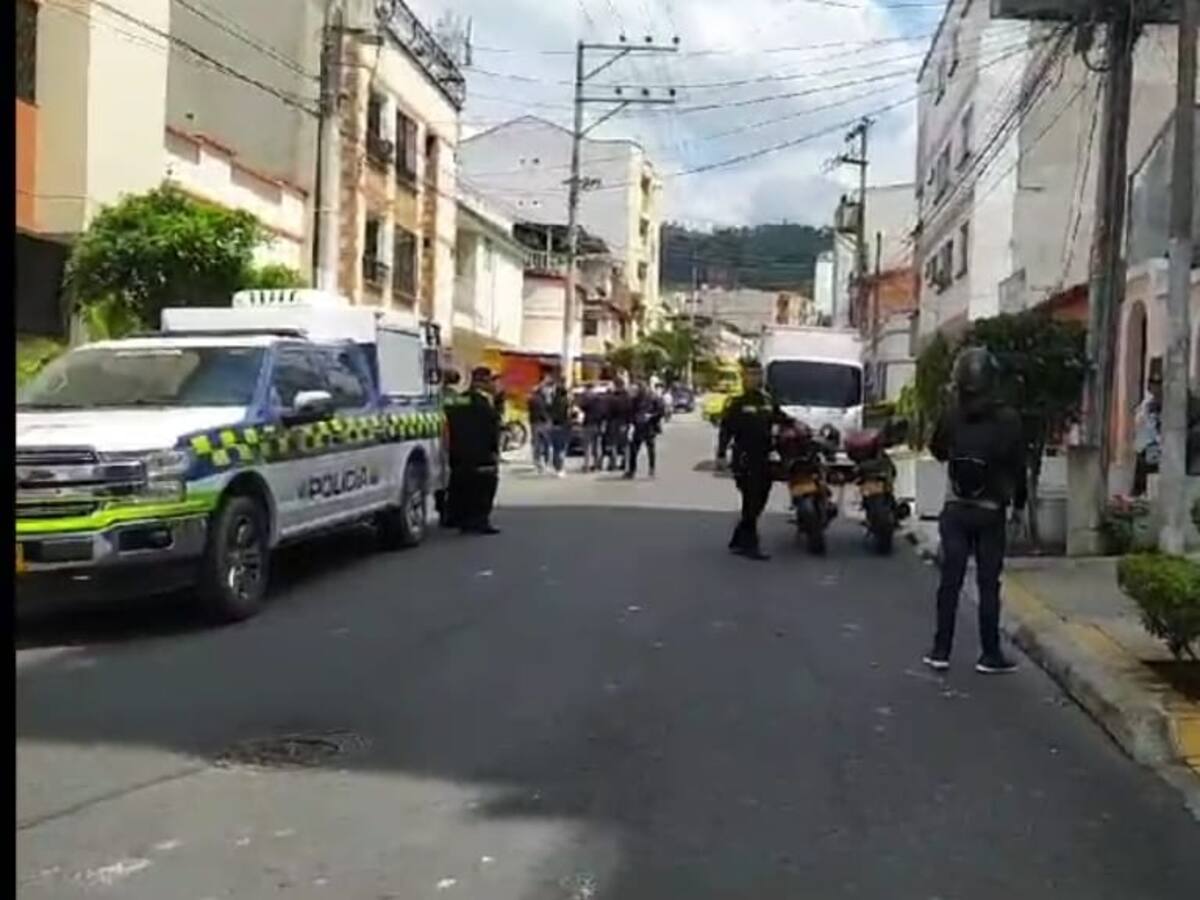 Conmoción por presunto acto de sicariato en local de un barrio residencial de Bucaramanga