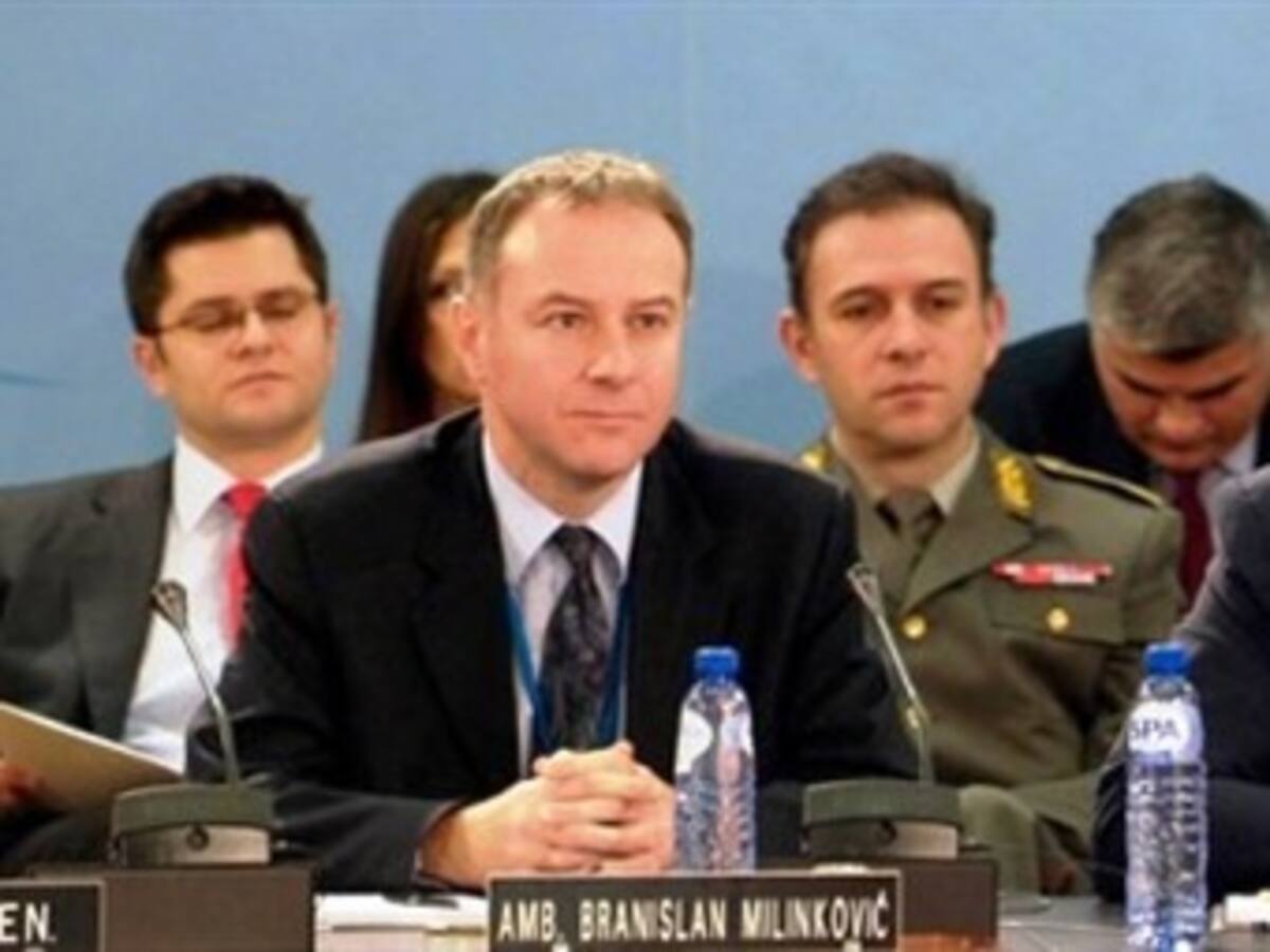 El embajador serbio ante la OTAN se suicida en el aeropuerto de Bruselas