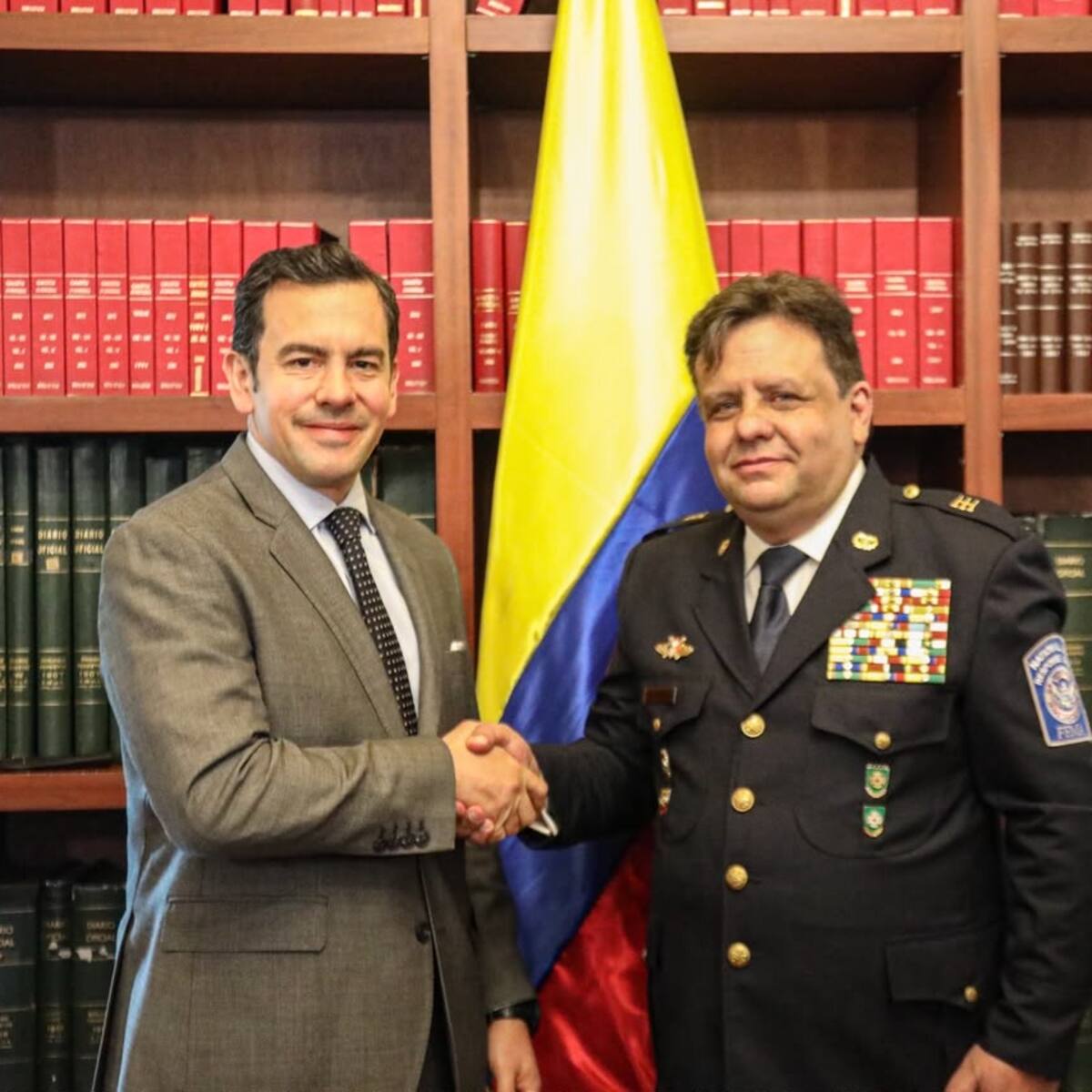 Gobierno radicó denuncia por corrupción en contratos en Dirección de Bomberos por $24.000 millones