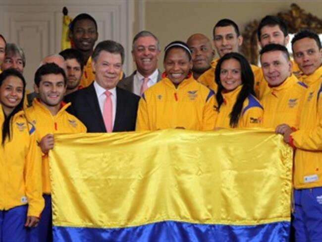 Presidente Santos entregó la bandera a delegación de Juegos Suramericanos