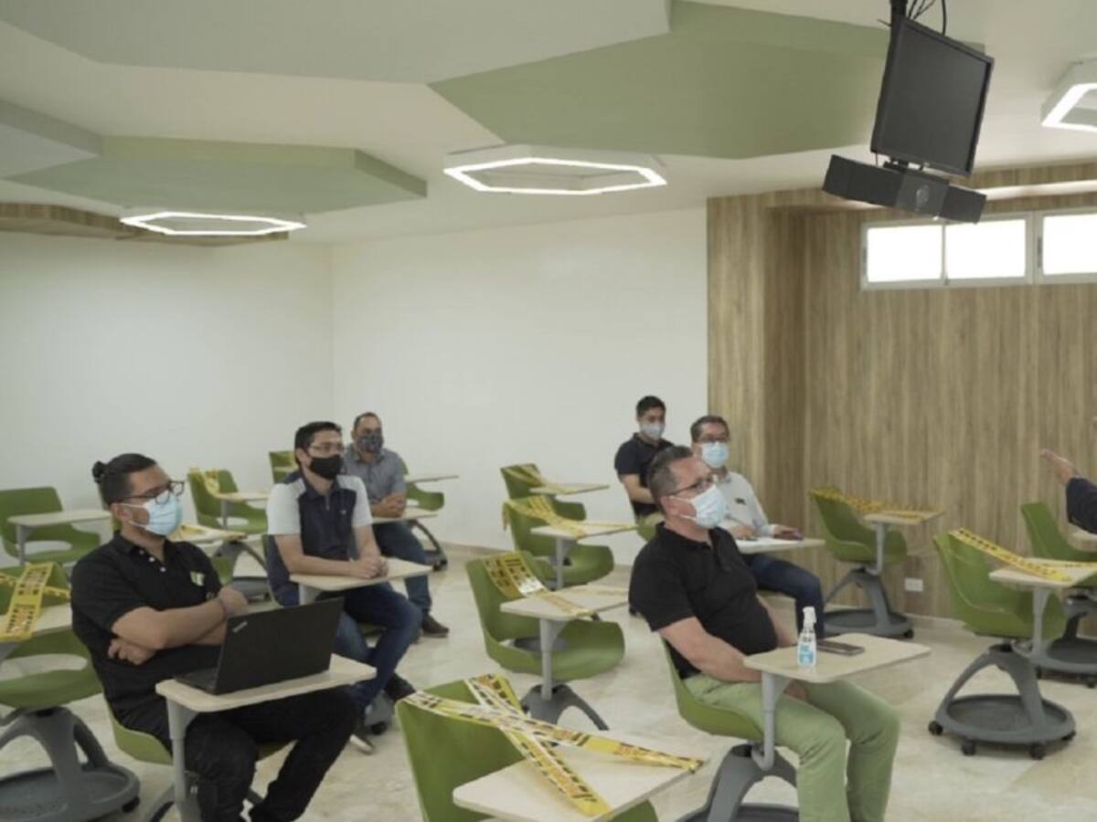 UIS, primera universidad con aulas híbridas
