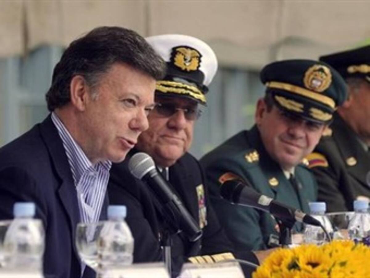 Santos se reunió con generales en retiro para hablar de posible proceso de paz