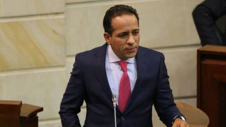 Reforma tributaria garantizaba recursos de un presupuesto que es 92% inflexible: López