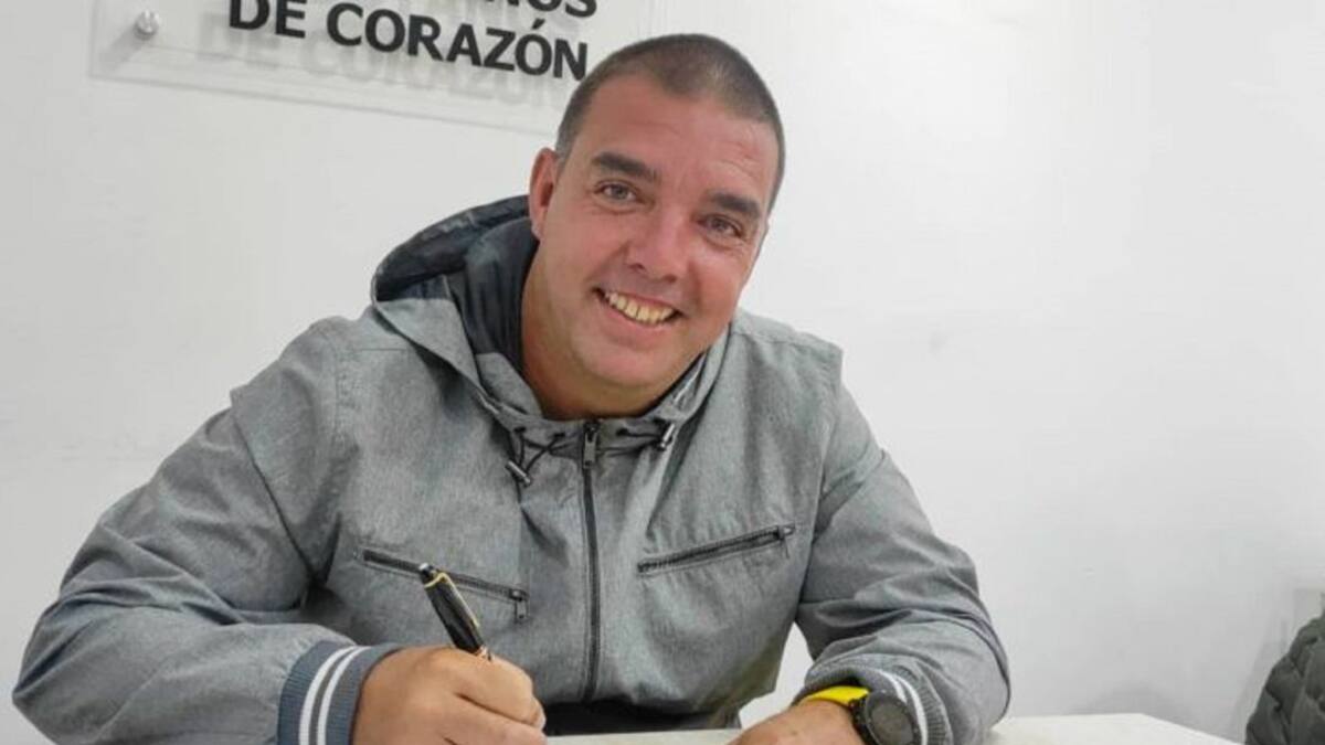 ¿Le querían armar la nómina? Ex dt de Bogotá FC habla de polémico despido