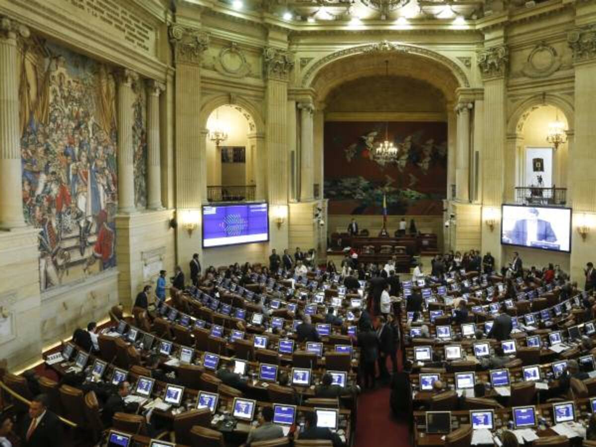 Impedimentos por parapolítica dilatan debate de la JEP
