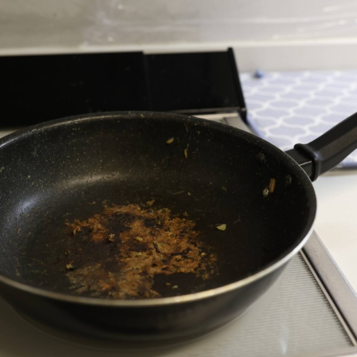 Secreto para que la comida no se pegue al sartén: solo necesita un ingrediente muy común