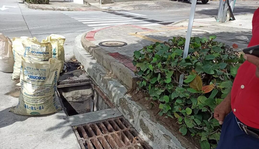 Hurto de rejillas en el barrio Paraíso