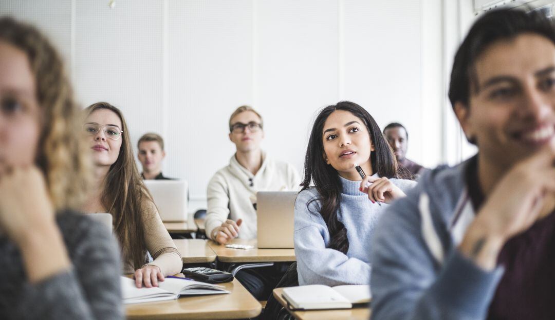 Estudiantes en clase
