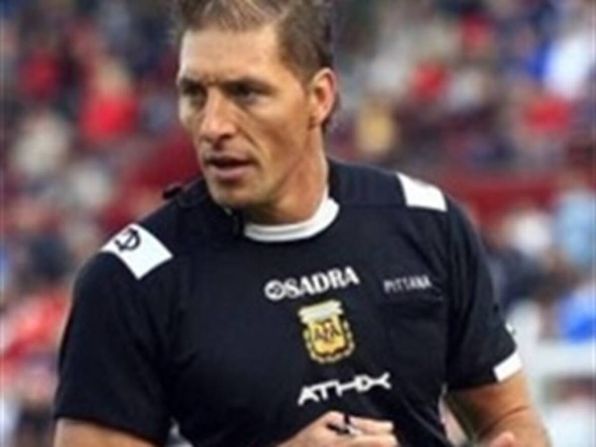 Conmebol multa con 20.000 dólares al Once Caldas por agresión a árbitro