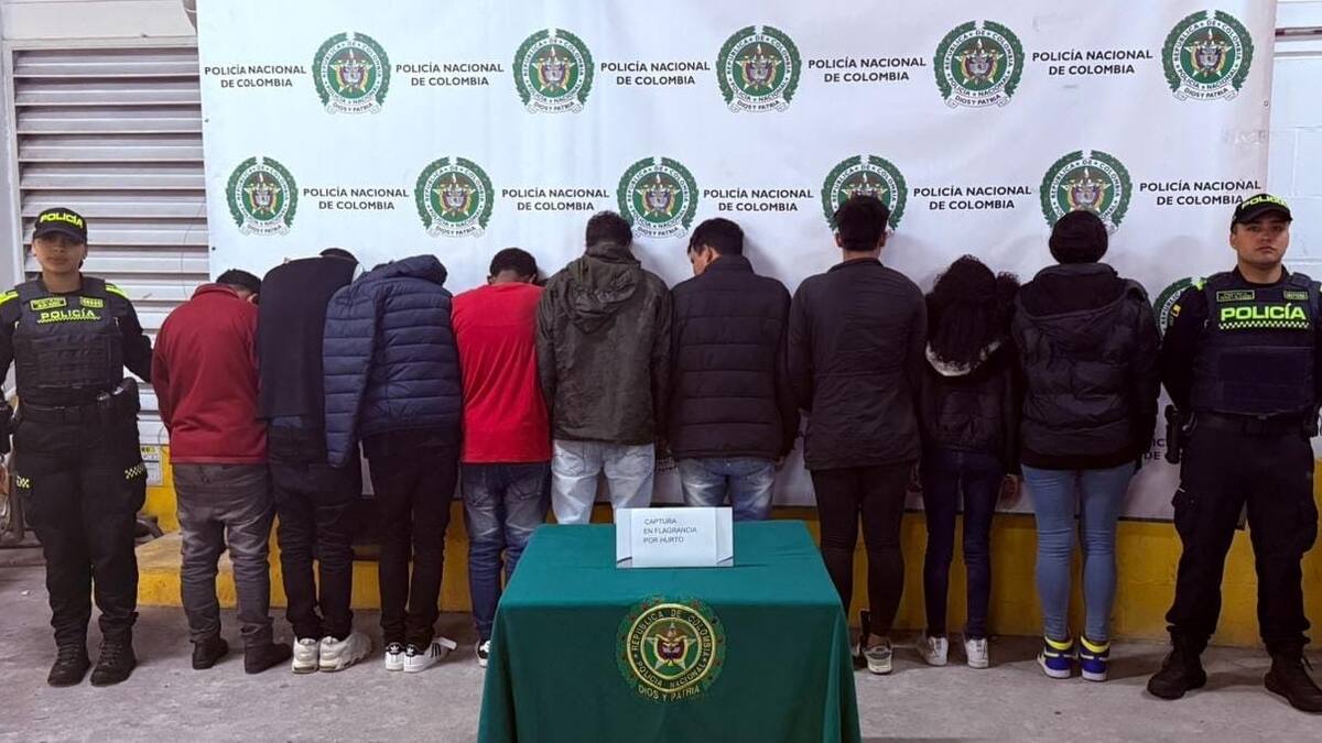 Capturan a 9 personas tras robar un supermercado en el centro de Bogotá