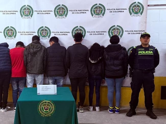 Capturan a 9 personas tras robar un supermercado en el centro de Bogotá