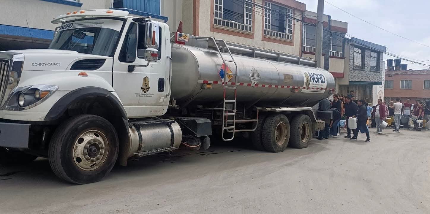 Para mitigar la contingencia, la ciudad cuenta con 13 carrotanques de la Unidad de Gestión del Riesgo de Boyacá, Veolia, Bogotá y el apoyo de Bomberos de Tunja, Cómbita y Villa de Leyva / Foto: Unidad de Gestión del Riesgo de Boyacá.
