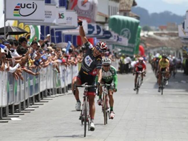 Edson Calderón ganó la sexta etapa de la Vuelta a Colombia