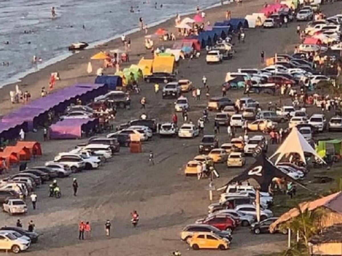 Vehículos sin control del DATT en playas de Cartagena