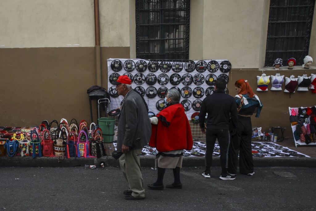 Ventas ambulantes en Bogotá. Foto: Getty Images.