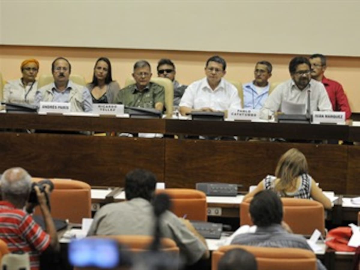 Aplazar durante un año el calendario electoral, proponen las Farc