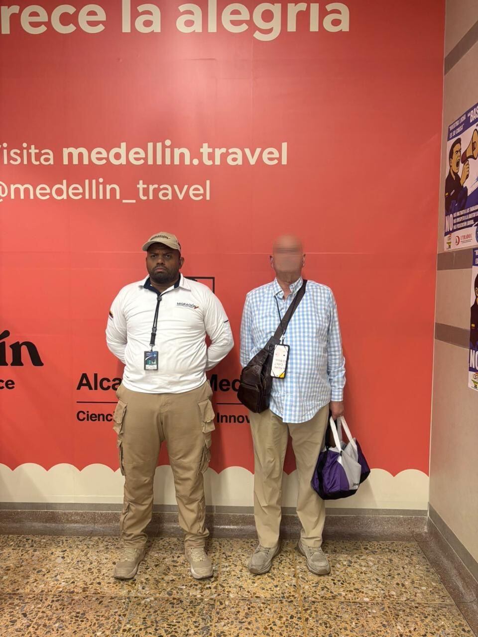 Estadounidense inadmitido en el Aeropuerto José María Córdova. Foto: Migración Colombia.