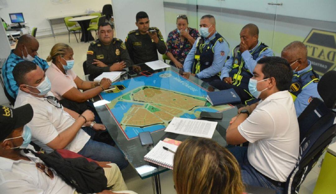 Estos vehículos deberán salir a buscar estacionamiento fuera de la zona turística, sin embargo, el decreto habla de restricción de movilidad