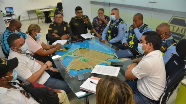 Estos vehículos deberán salir a buscar estacionamiento fuera de la zona turística, sin embargo, el decreto habla de restricción de movilidad