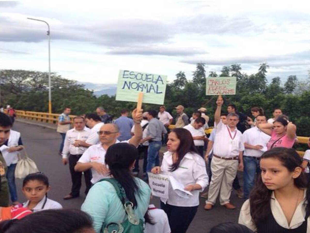 Gobernador de Arauca denuncia retención irregular de colombianos en la frontera con Venezuela