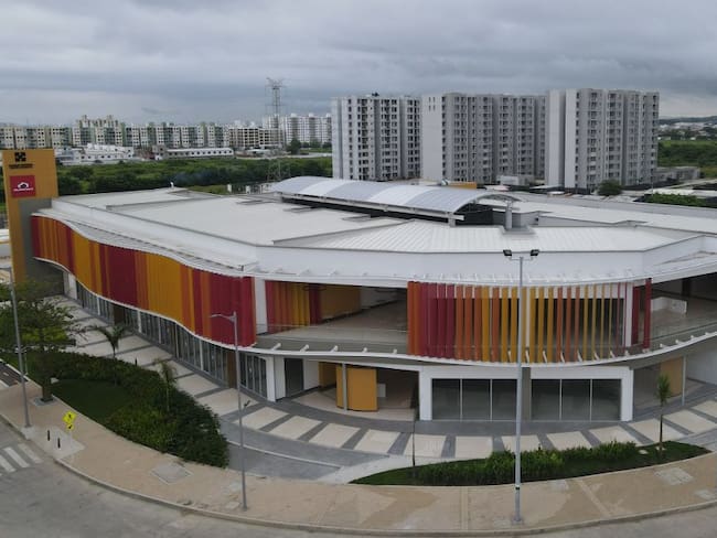 El centro comercial tuvo una inversión de $15.000 millones y contará con 88 locales comerciales, beneficiando a 12 mil habitantes