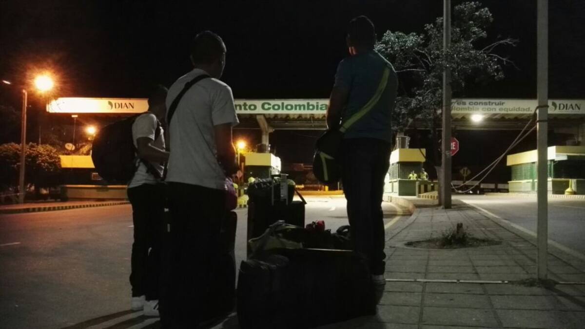 El cierre de la frontera y su extensión tomó por sorpresa a los ciudadanos que esperaban regresar a sus respectivos paises